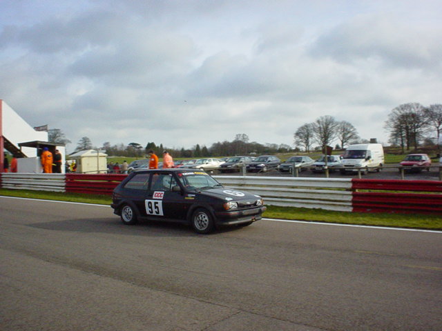 I'll hunch up like this, looks really fast.